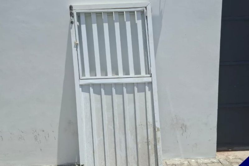 Homem é preso por furto de portão na Zona Oeste de Aracaju