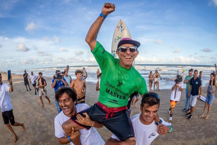 Surfista de Aracaju vence 1ª etapa do Brasileiro Master