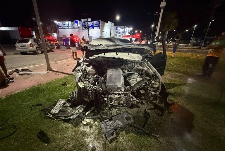 Colisão entre veículos deixa dois feridos na SE-270, em Lagarto