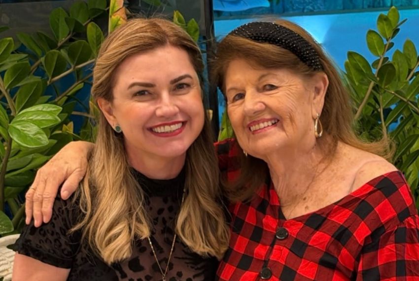 Viva aos 82 Anos de D. Janine Lucena