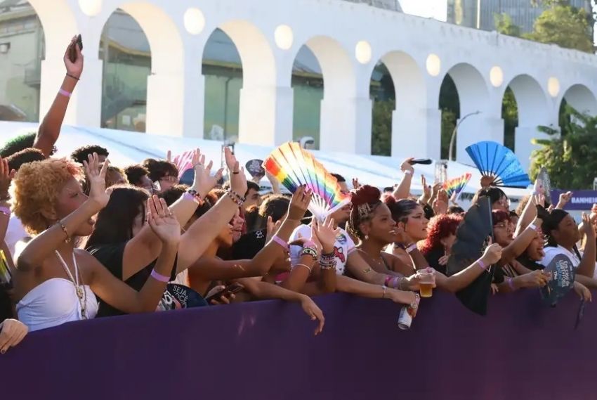 Parada LGBTQIA+ no Rio defende mais representantes no Legislativo