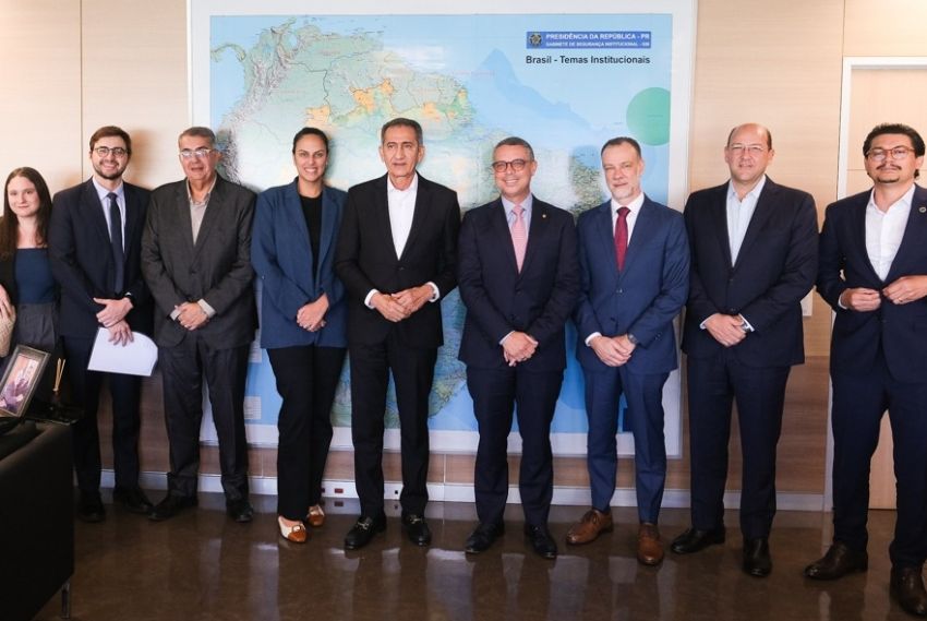 Governador se reúne com ministro para acelerar Adutora do Leite