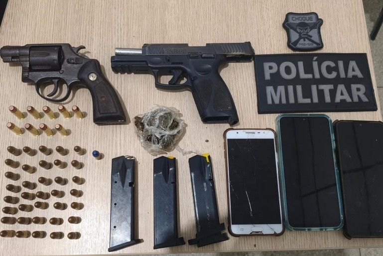 Trio preso com armas e drogas em Socorro