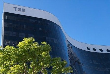 TSE deve começar análise de ações eleitorais envolvendo PT e PL nesta quarta