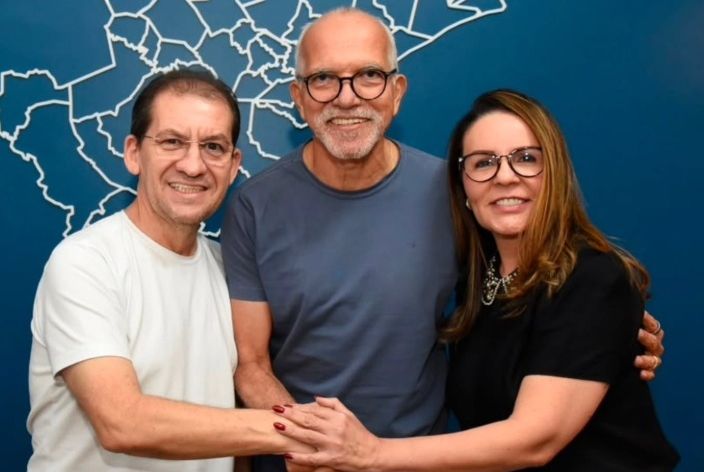 Edvaldo Nogueira anuncia Cris Teixeira como nova segunda suplente ao Senado