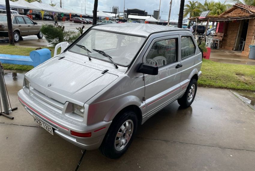 6º Festcas reúne mais de 300 carros antigos na Orla de Atalaia