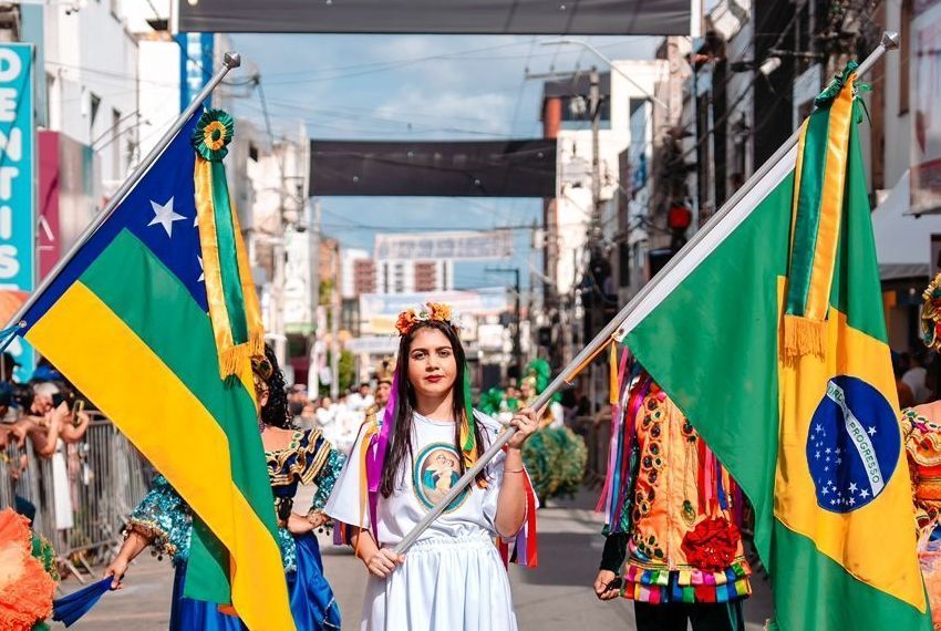 Lagarto realiza desfile cívico-cultural no 7 de Setembro