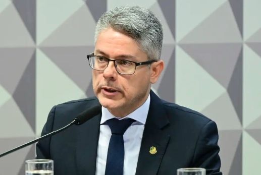 “De ilegalidade em ilegalidade vão destruindo o que resta da Justiça”