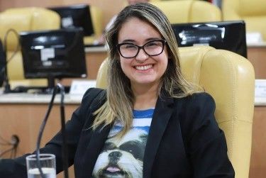 Kitty Lima denuncia mortandade de peixes