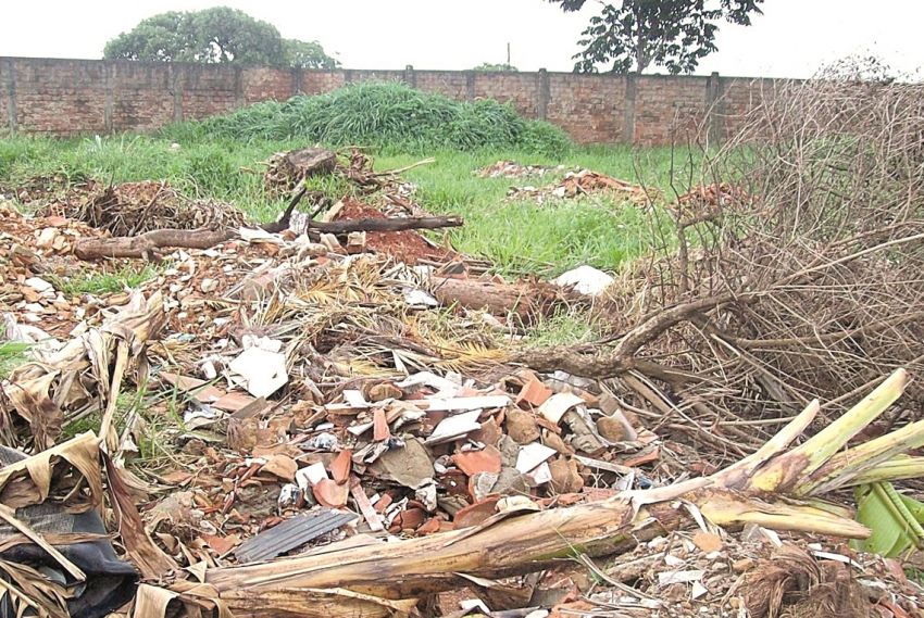 Aracaju cria normas para terreno e casa abandonada