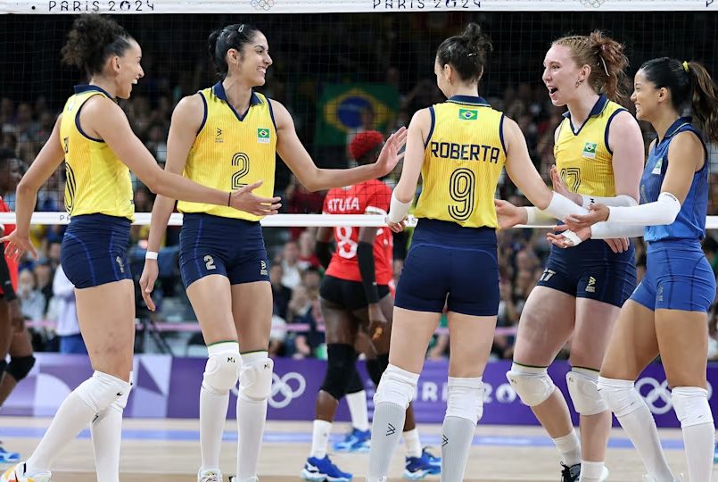 Brasil vence Japão por 3 a 0 no vôlei feminino