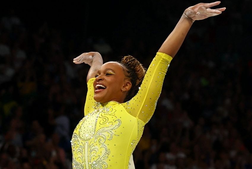 Rebeca Andrade é prata no individual geral na ginástica em Paris