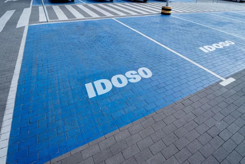 Credencial de estacionamento para idoso e PCD ganha versão digital