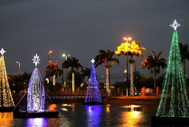 Aracaju começa a montar a ornamentação natalina