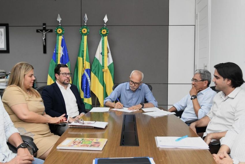 Edvaldo Nogueira anuncia comissão para transição de governo