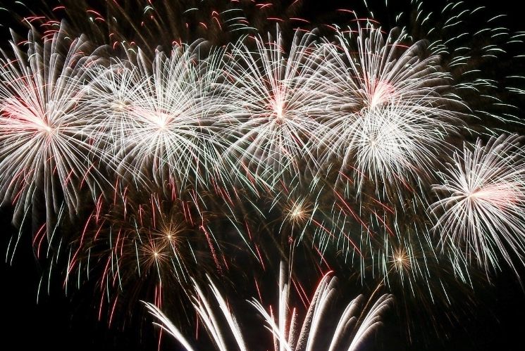 CCJ do Senado aprova limite de ruído para fogos de artifício