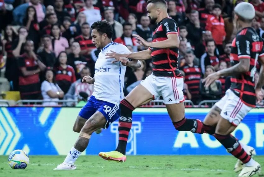 Diante do Fla, Cruzeiro busca primeira vitória com Diniz no Brasileiro