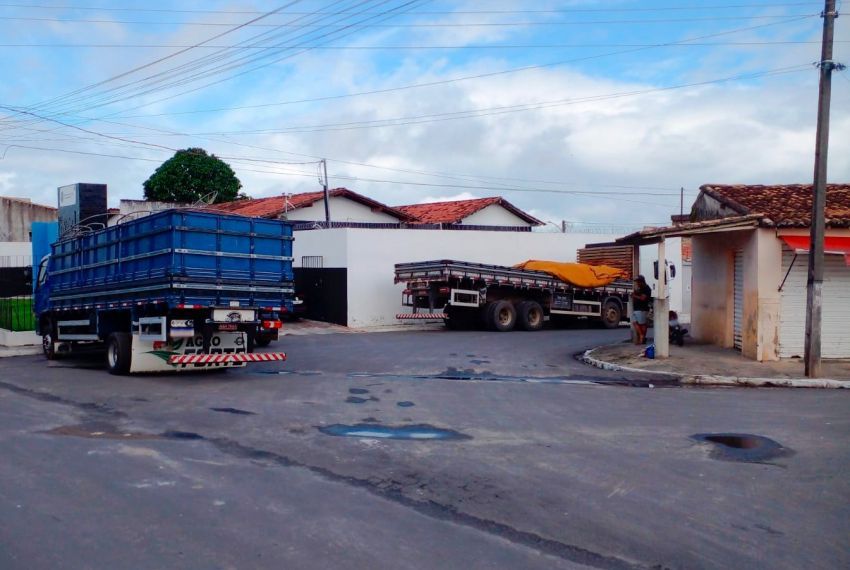 Polícia apreende caminhões em desdobramento da Operação Xeque Mate