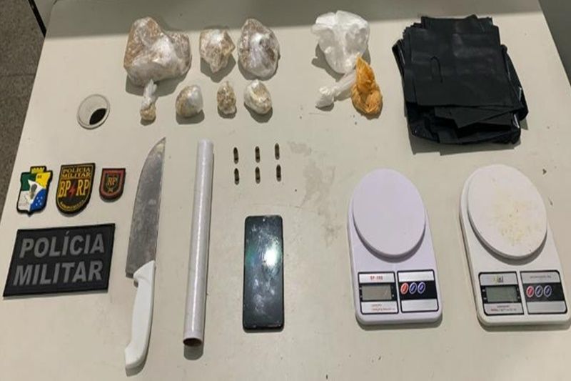 PM prende mulher por suspeita de tráfico de drogas em São Cristóvão