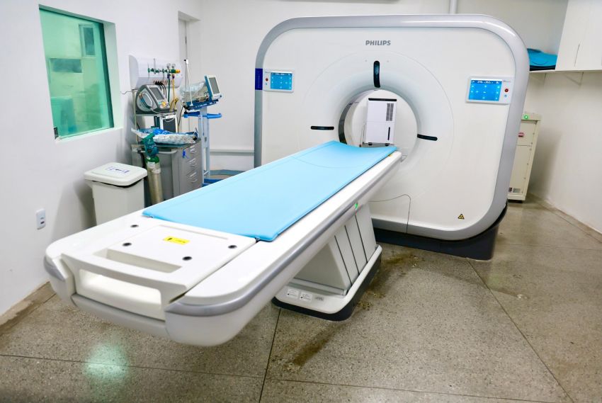 Huse recebe segundo tomógrafo