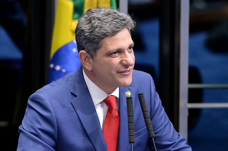 Rogério Carvalho integra comissão para promover diálogo com EUA