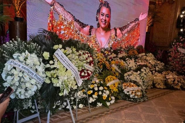Preta Gil é velada no Rio; familiares, amigos e fãs se despedem da artista
