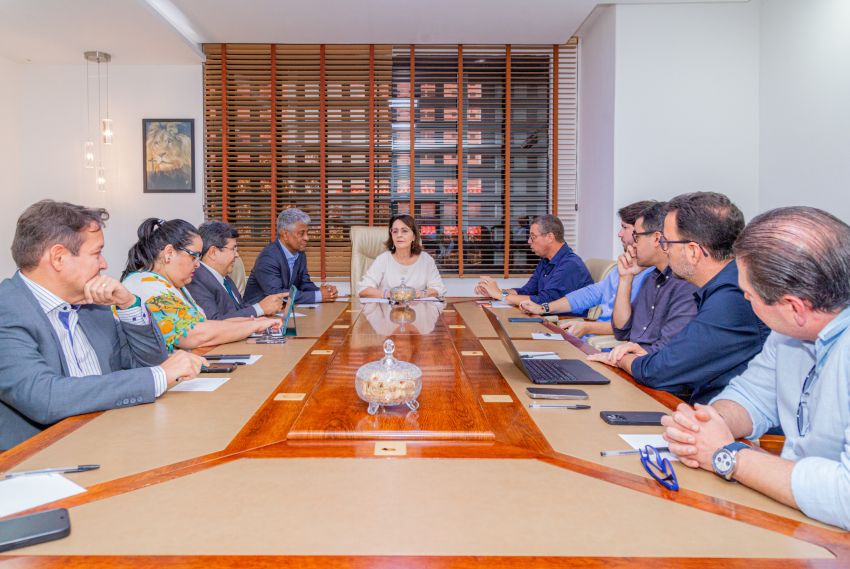 Prefeita e governador alinham estratégias para fortalecer o turismo da capital