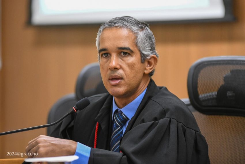 Eduardo Côrtes é reconduzido ao cargo de Procurador-Geral do MPC-SE