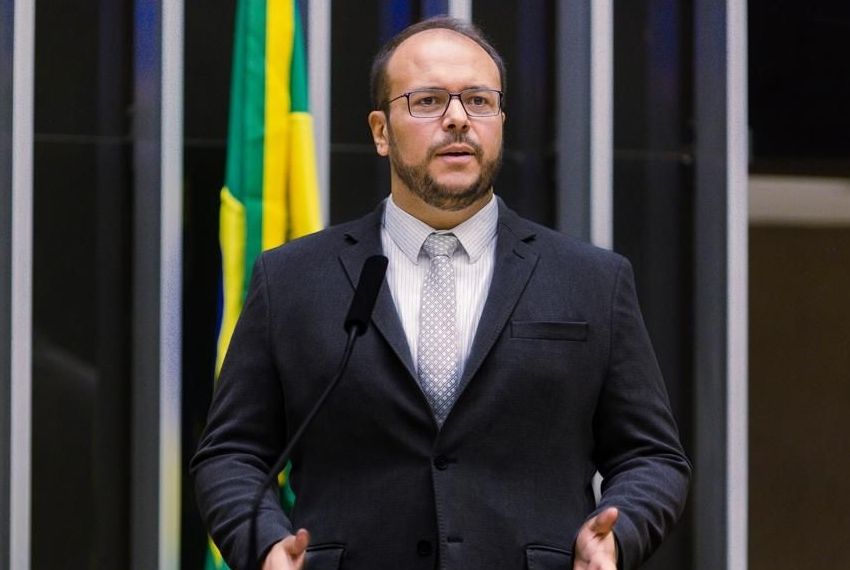 Deputado cobra fim de cobrança irregular em exames da CNH em Sergipe