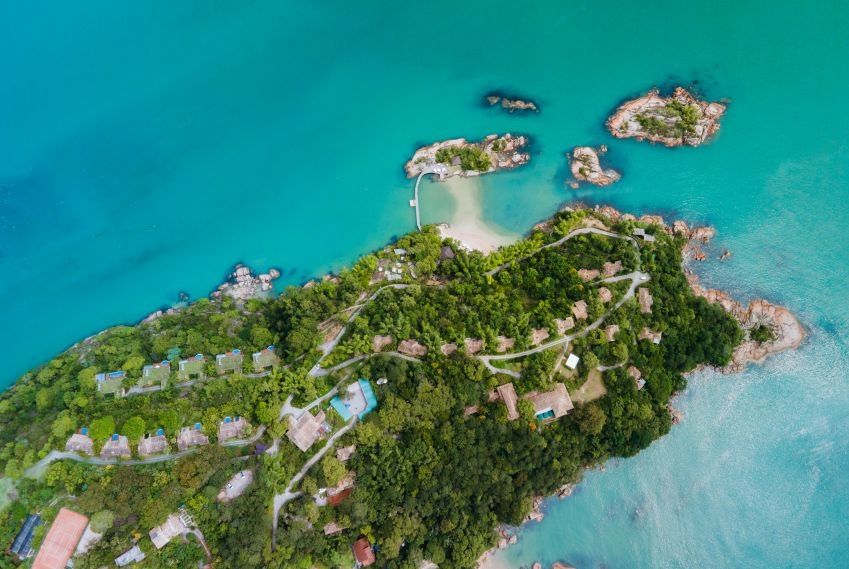 Conheça cinco hotéis de luxo para aproveitar o verão