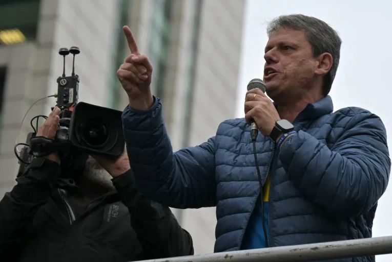Tarcísio reforça que vai disputar a reeleição em SP