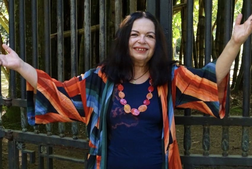 Amelinha celebra 50 anos de carreira com show em Aracaju