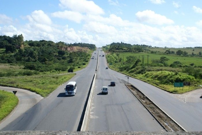 Interdição na BR-101 em Maruim para instalação de passarela