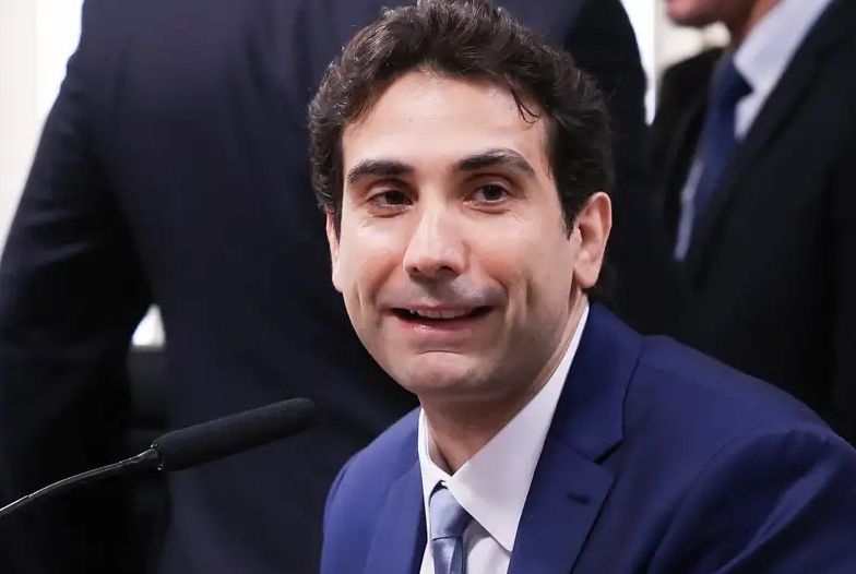 Orientação era investigar qualquer um, “sem pirotecnia, diz Galípolo