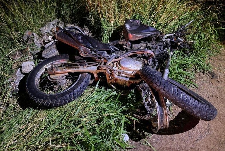 Colisão entre carro e moto deixa um morto e um ferido na SE-230