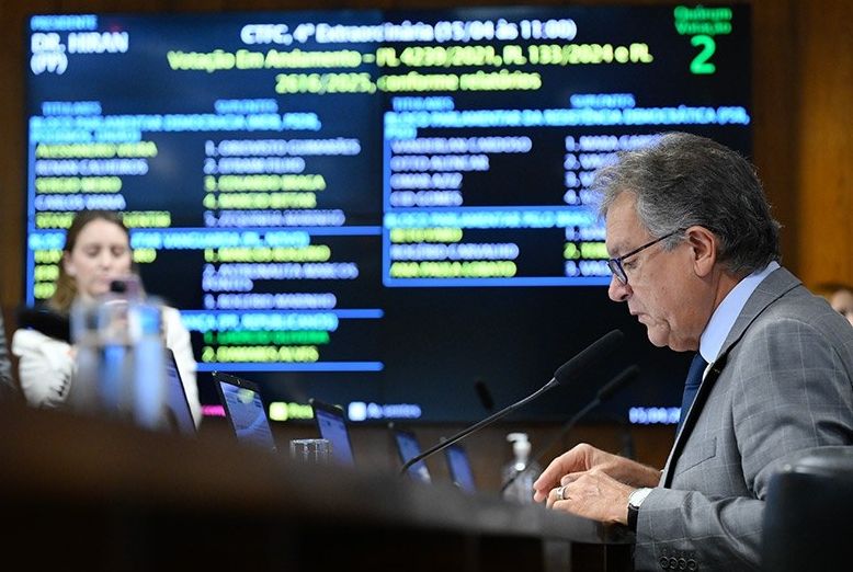 Projeto relatado por Laércio reduz chumbo em tintas