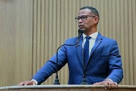 Vereador denuncia vandalismo no Cemitério dos Náufragos