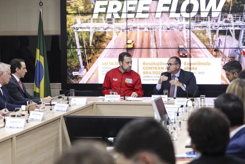 Governo suspende 3,5 milhões de multas por não pagar pedágio