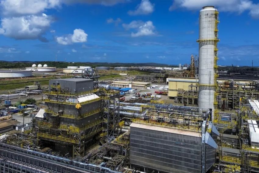 Refinarias da Petrobras operam com mais de 100% de capacidade