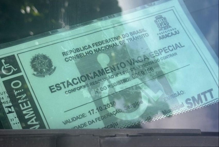 SMTT orienta uso de cartão em vagas especiais