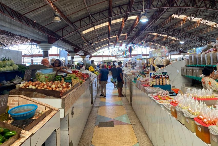 Comerciantes elogiam os serviços essenciais de limpeza do mercado
