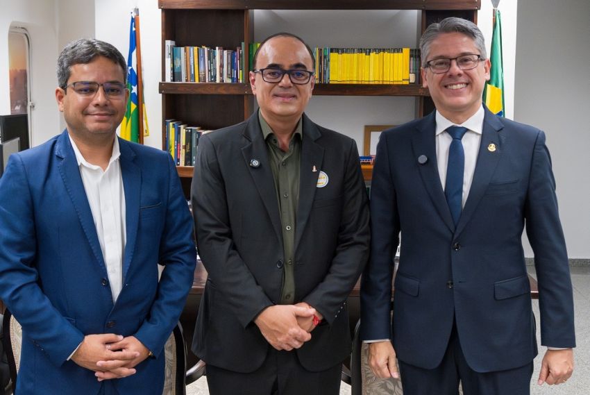 Prefeito de Simão Dias reforça apoio a Alessandro Vieir