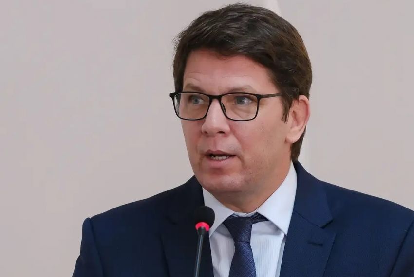 Frias nega ao STF envio de emendas para financiar filme de Bolsonaro