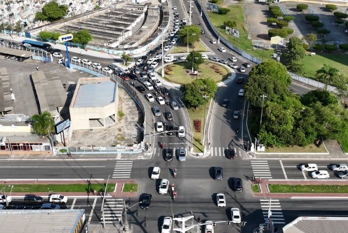 Prefeitura altera trânsito para melhorar fluxo na Nova Saneamento