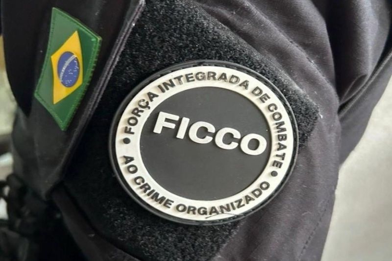 FICCO/SE realiza prisão e apreensão de cerca de 52 kg de maconha