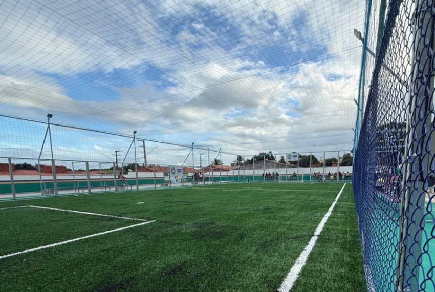 Governo entrega Areninha em Canhoba e amplia acesso ao esporte