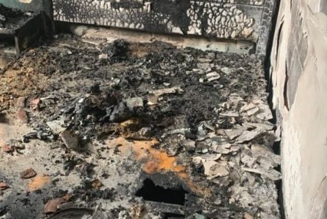 Incêndio em apartamento na Farolândia deixa morador ferido