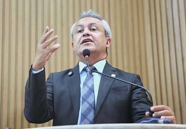 Elber denúncia perseguição a permissionária na Emsurb