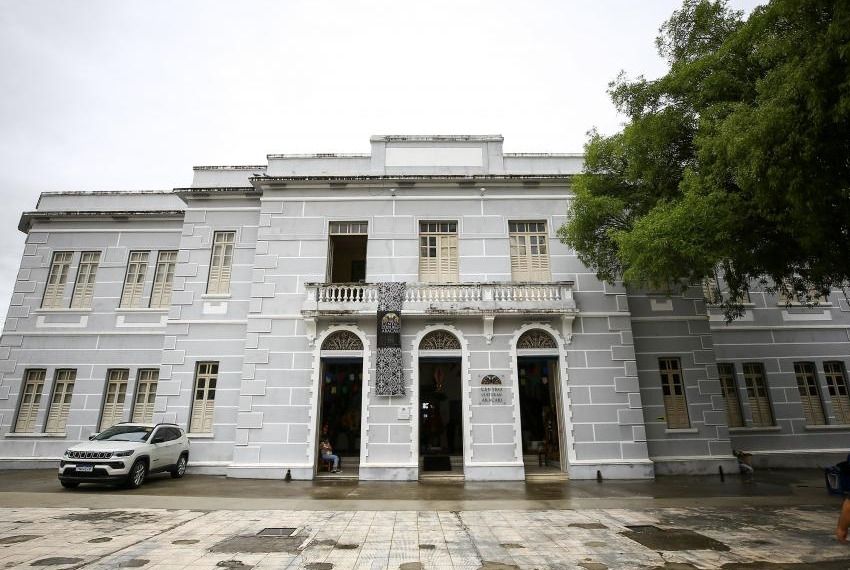 Centro Cultural Luiz Antônio Barreto recebe exposição Recriando Artes