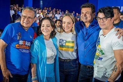 André David realiza adesivaço neste domingo